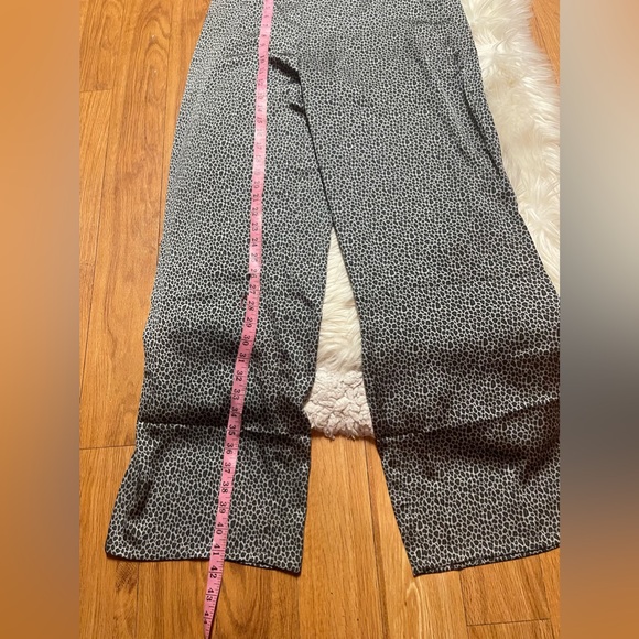 SzL Barefoot Dreams Satin Pajama Pants - Picture 9 of 14